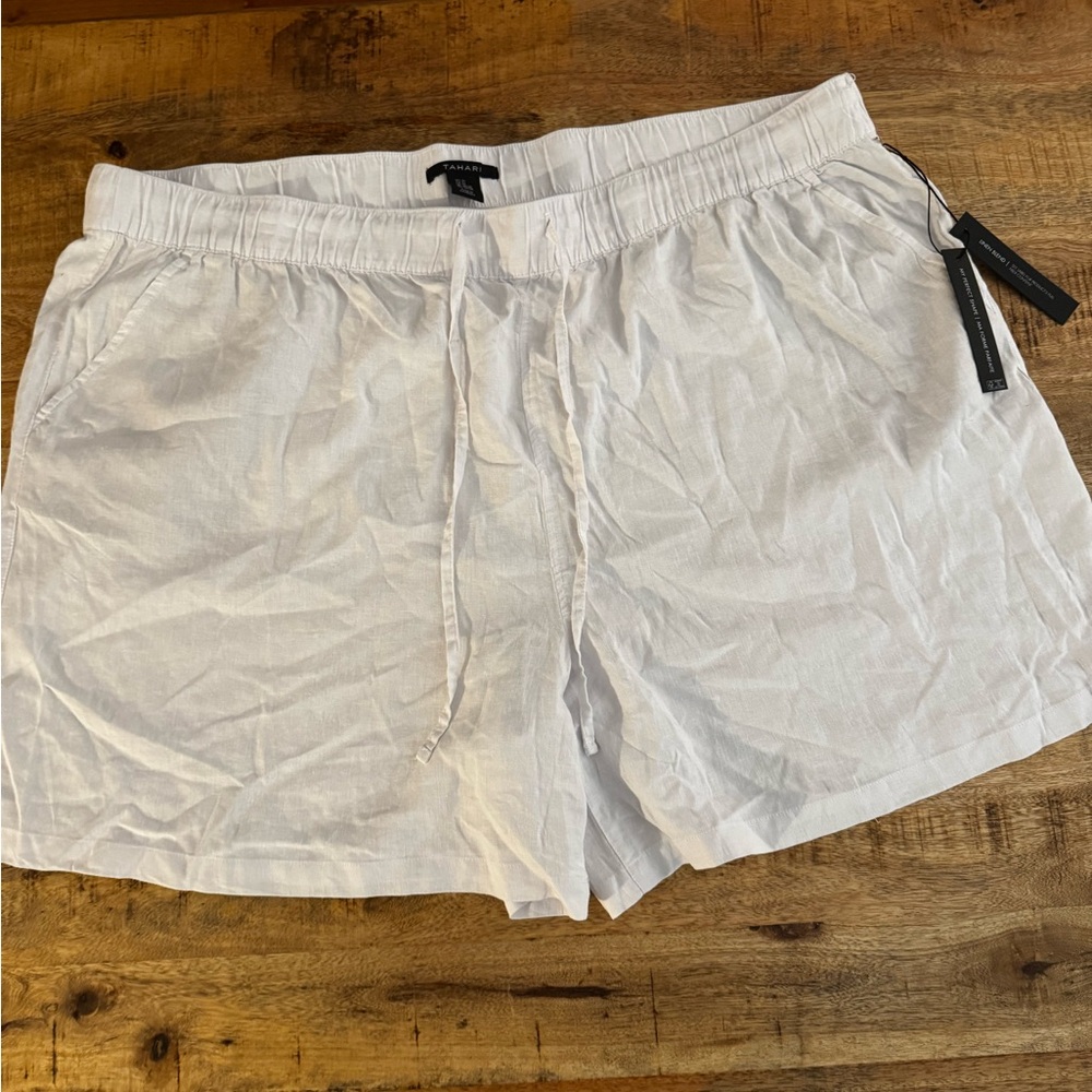 Tahari White linen blend Casual Shorts women’s drawstring NEW NWT 3X